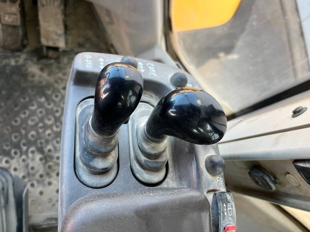 Volvo L150H - Automatic Greasing / Camera