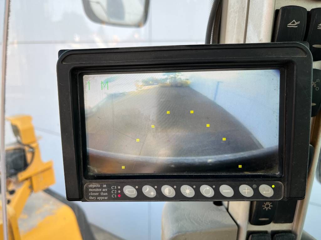 Volvo L150H - Automatic Greasing / Camera