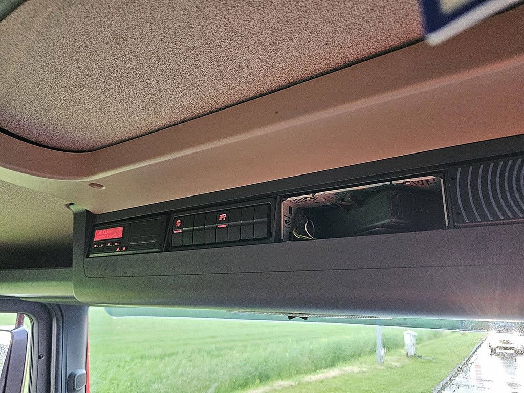 M.A.N. 12.220 TGL bl taillift airco