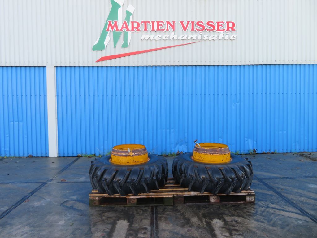 2xDUBBELLUCHT 14.9-24 DANUBIANA JCB 70%