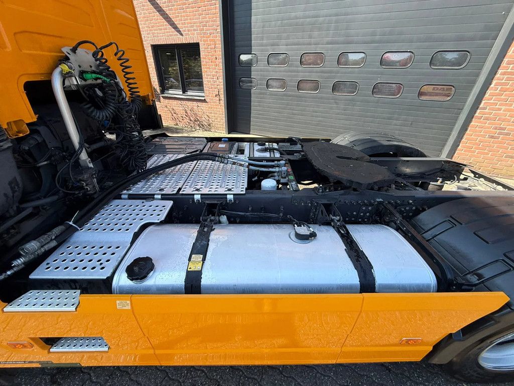 Volvo FH 420 Globetrotter 547.750KM Hydraulic NL Truck APK/TUV 03-2027