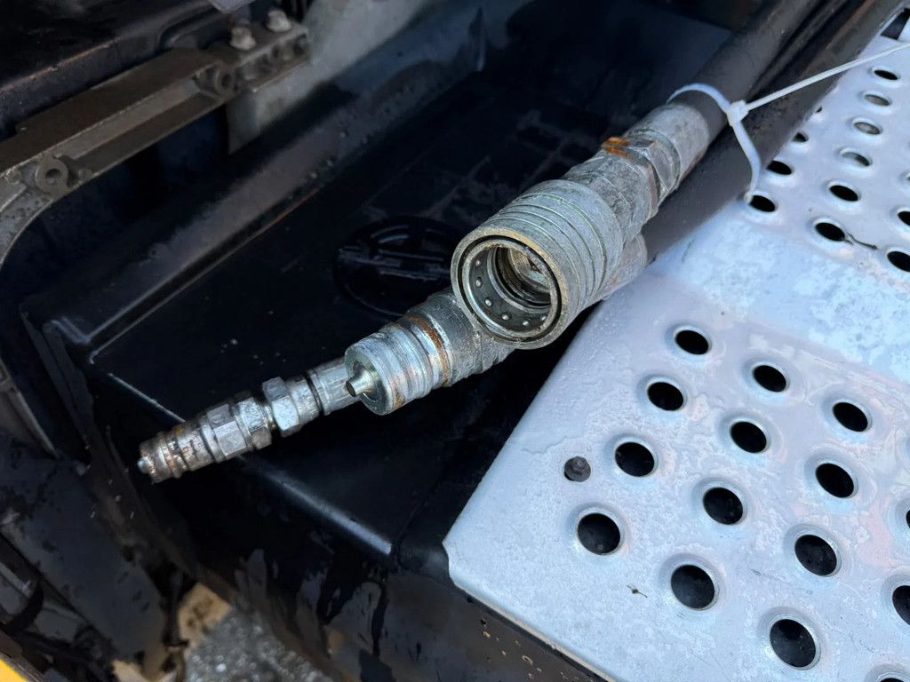 Volvo FH 420 Globetrotter 547.750KM Hydraulic NL Truck APK/TUV 03-2027