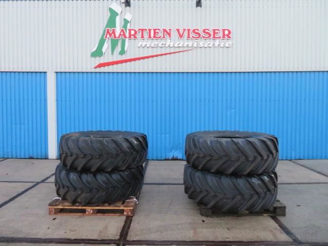 JCB 480/80R26 MICHELIN SET TM 420