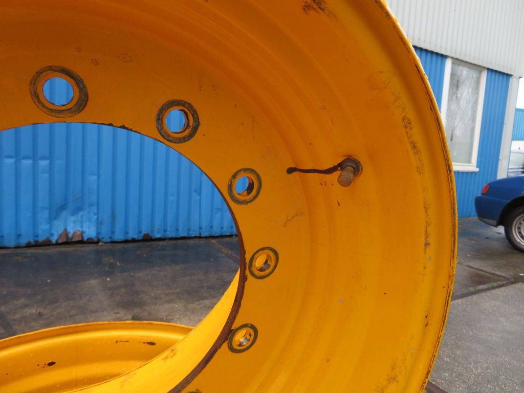 Firestone 2x velg t.b.v. 480/80R26 JCB TM420