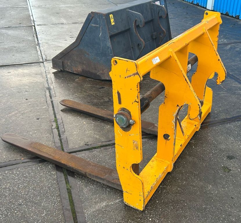 JCB Palletvork met compacttoolcarrier