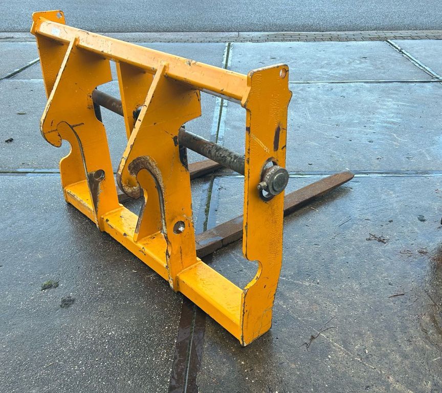 JCB Palletvork met compacttoolcarrier