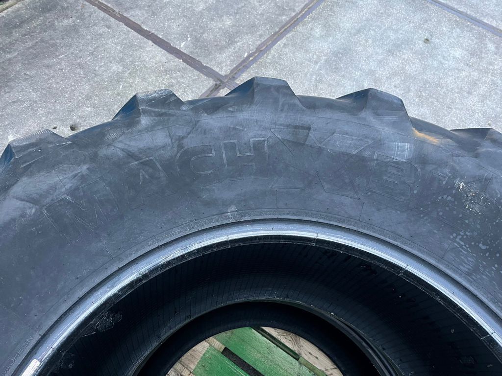 Michelin 2x Mach X BiB 710/70R38 Banden