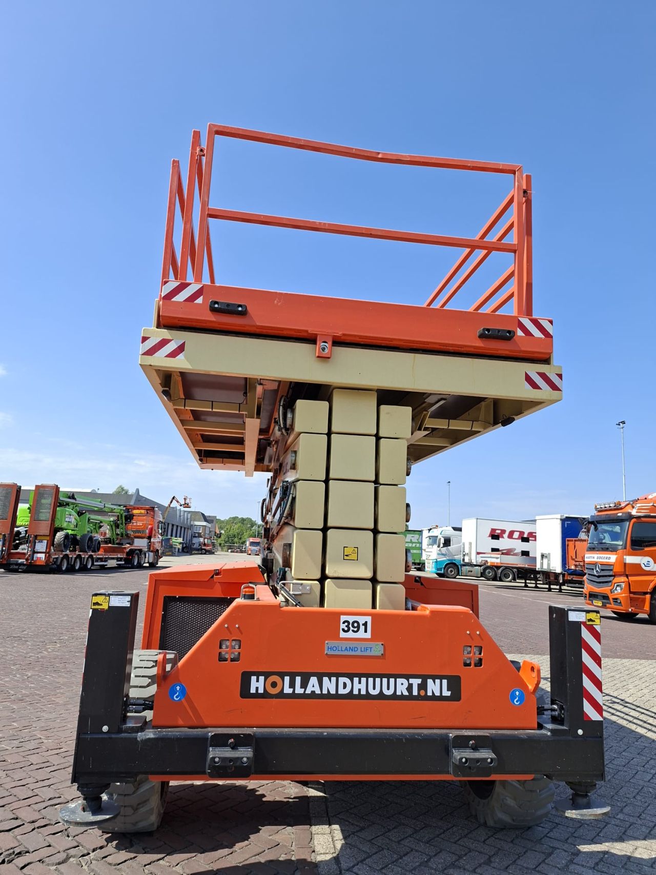 Holland Lift HL-240 D25 Scissor Lift