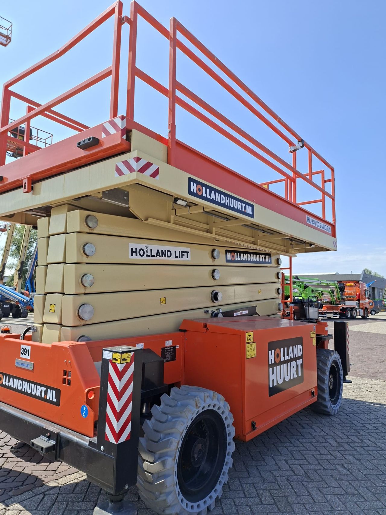 Holland Lift HL-240 D25 Scissor Lift