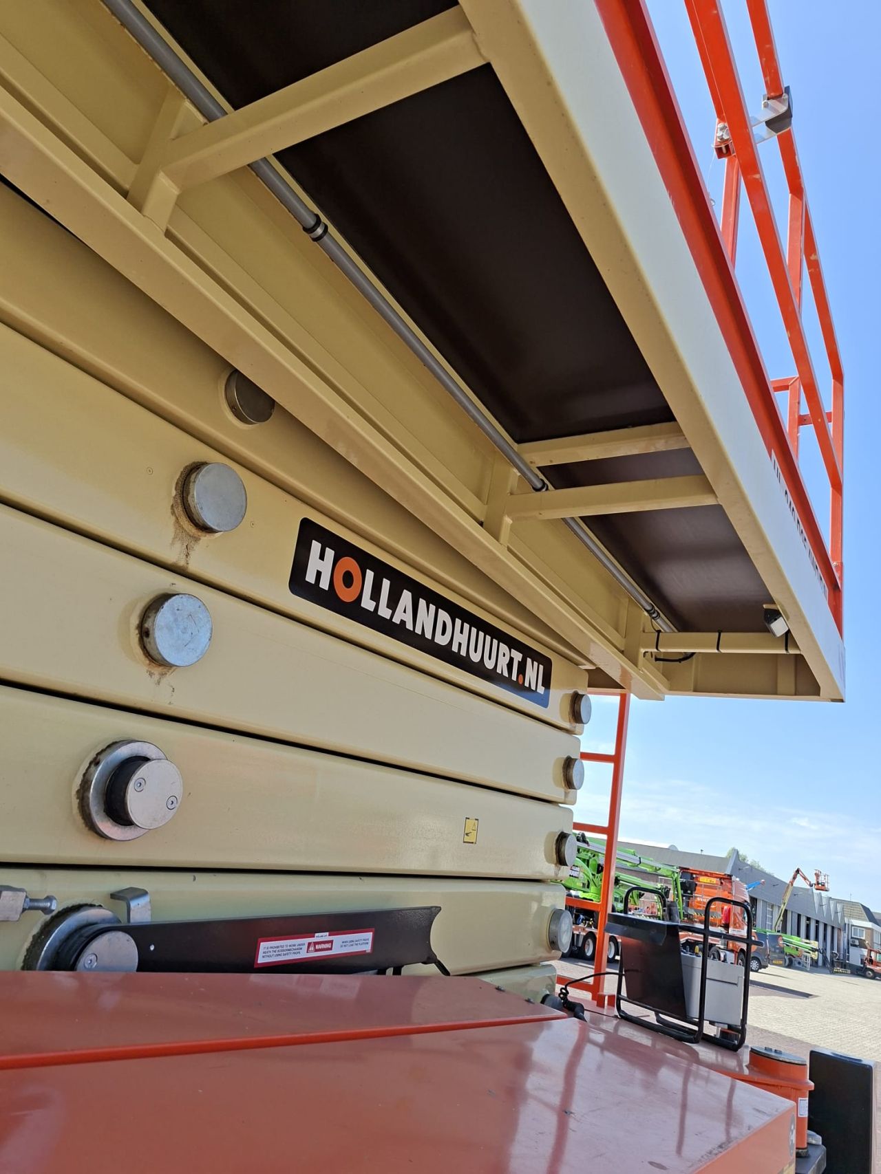 Holland Lift HL-240 D25 Scissor Lift