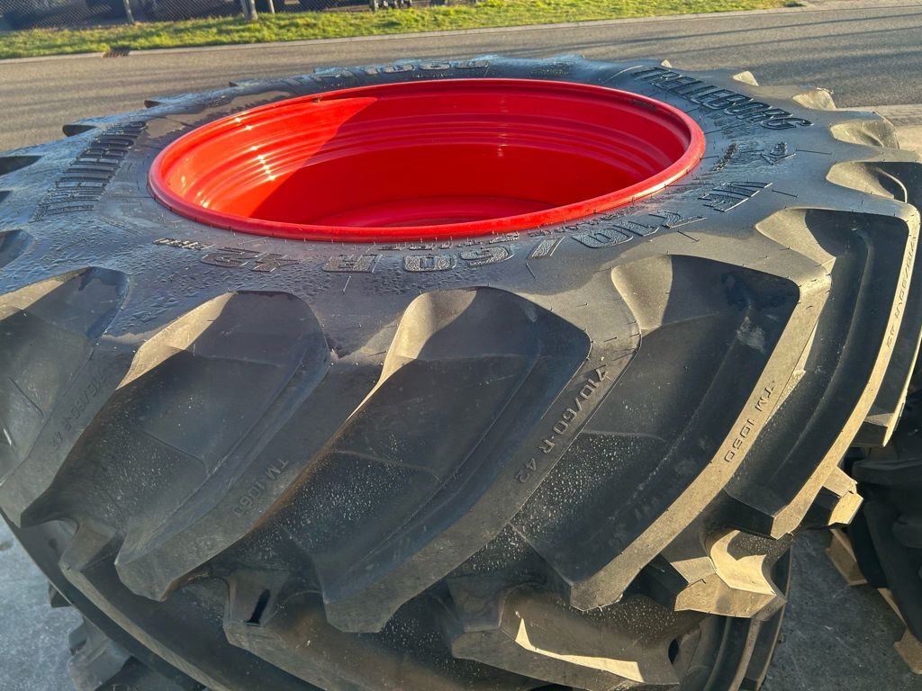 Trelleborg Set 710/60R42+600/60R30 10-G