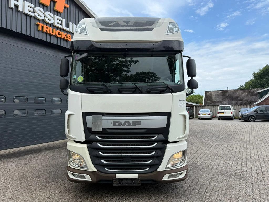 DAF XF 460 SSC Super Space Retarder 2X tank