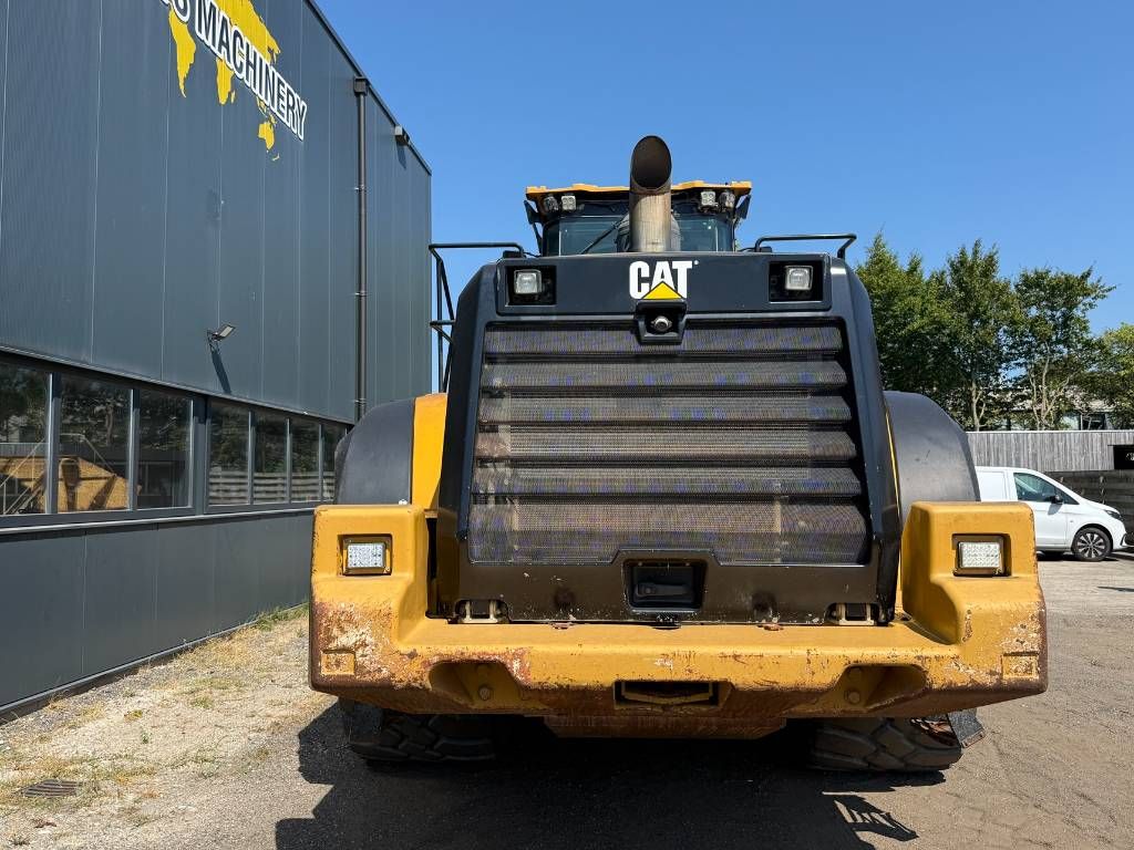 CAT 982 M