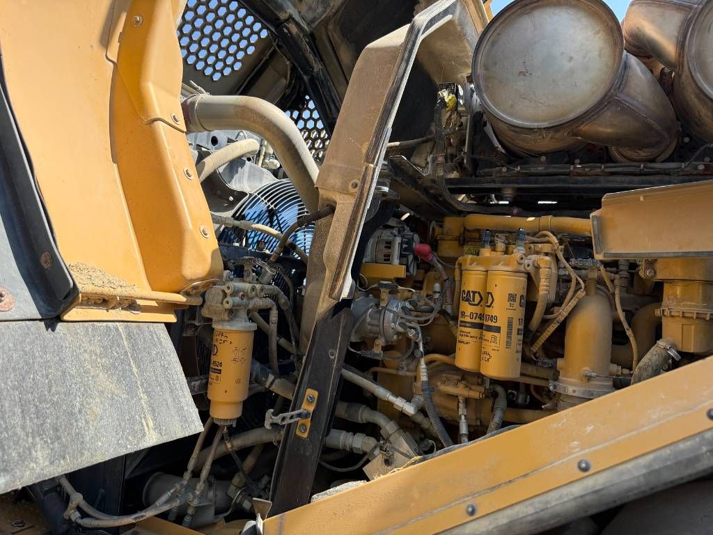 CAT 982 M