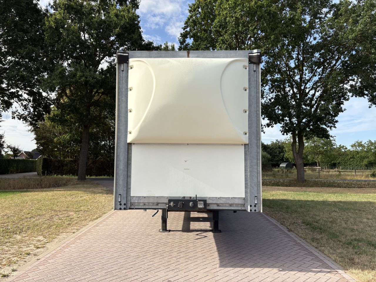 Be oplegger BE-COMBI schuifzielen 7 ton met laadklep 1000 kg