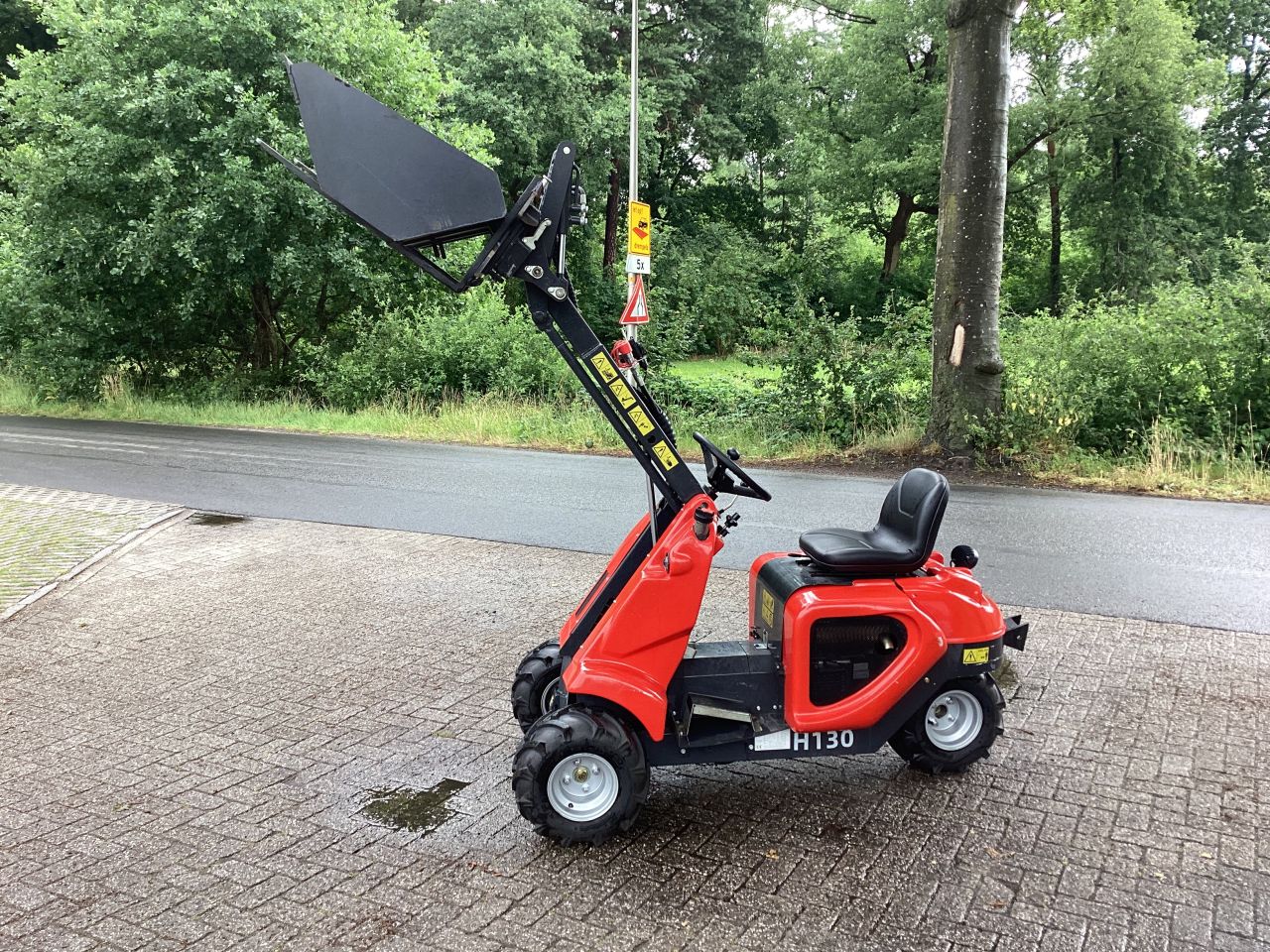 Heracles H130 pro mini shovel