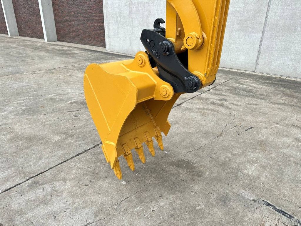 Rupsgraafmachine XCMG XE60DA Diesel 2020