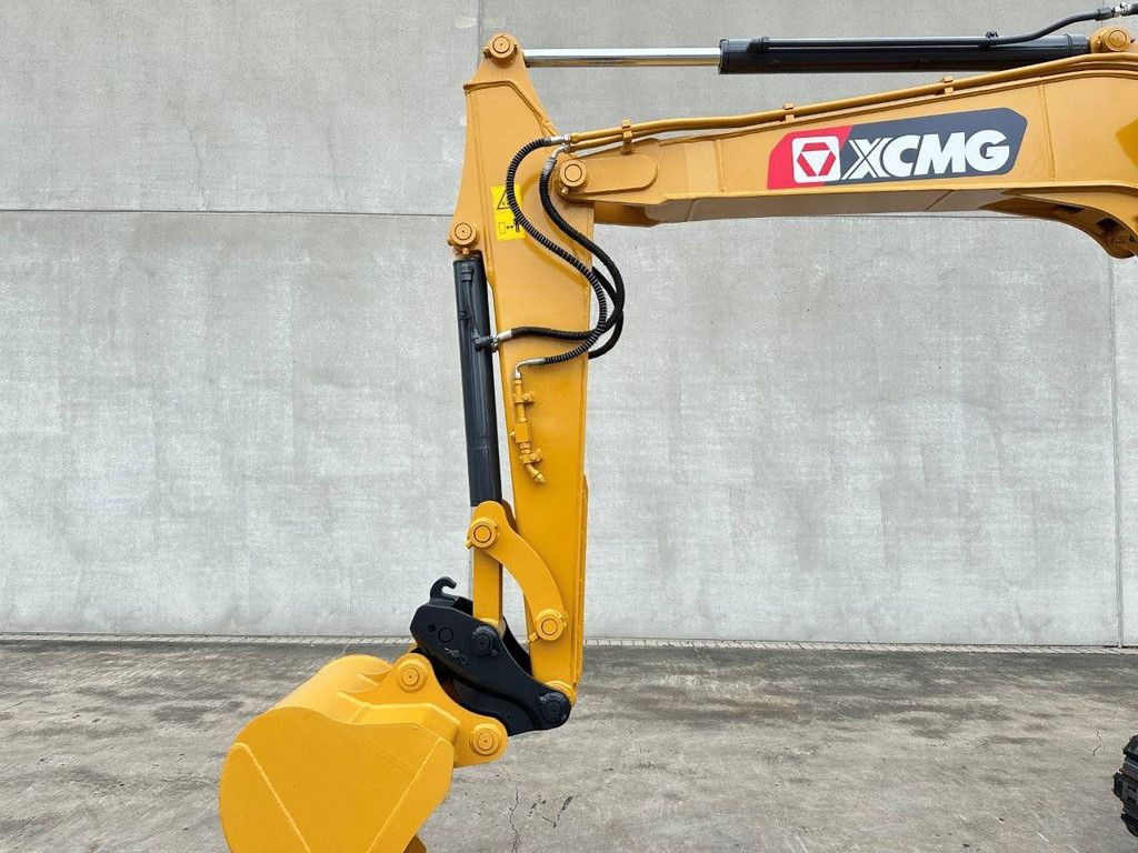 Rupsgraafmachine XCMG XE60DA Diesel 2020