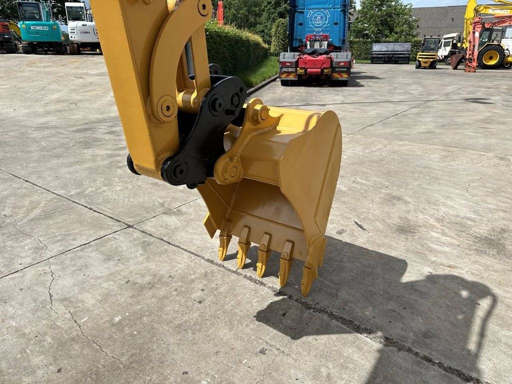Rupsgraafmachine Caterpillar 305.5E2 Diesel 2017