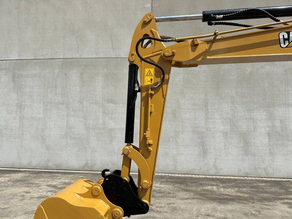 Rupsgraafmachine Caterpillar 305.5E2 Diesel 2017