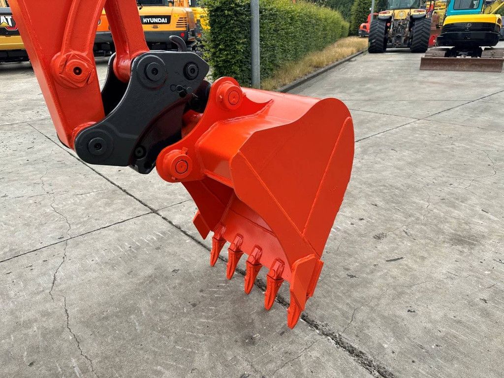 Rupsgraafmachine Kubota KX155-3SZ Diesel 2012