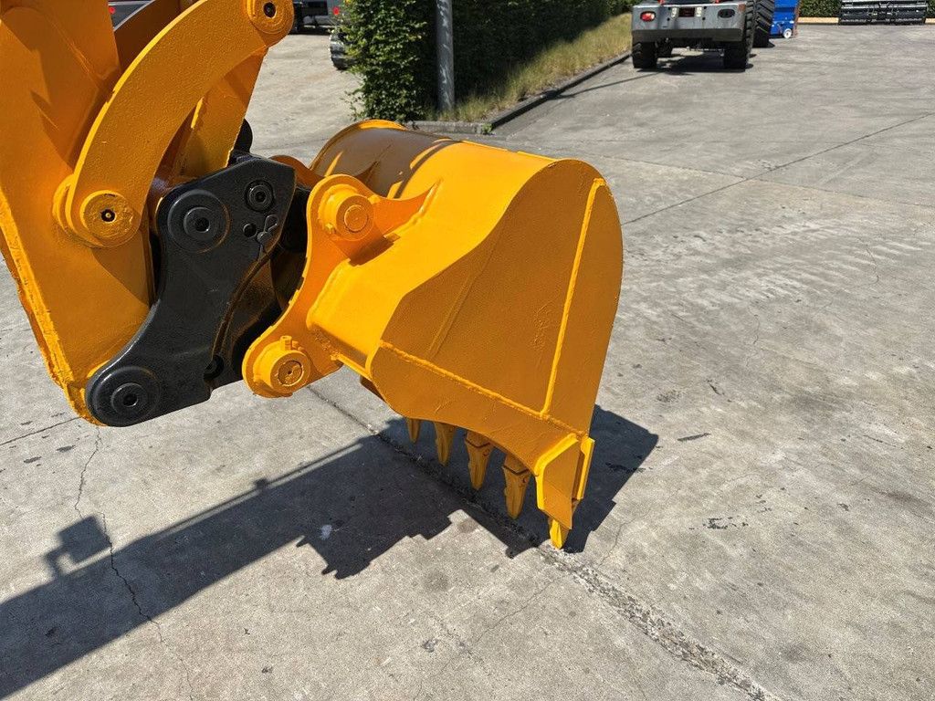 Rupsgraafmachine JCB 8056 Diesel 2011