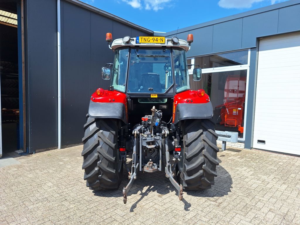 Massey Ferguson 5450 DYNA-4