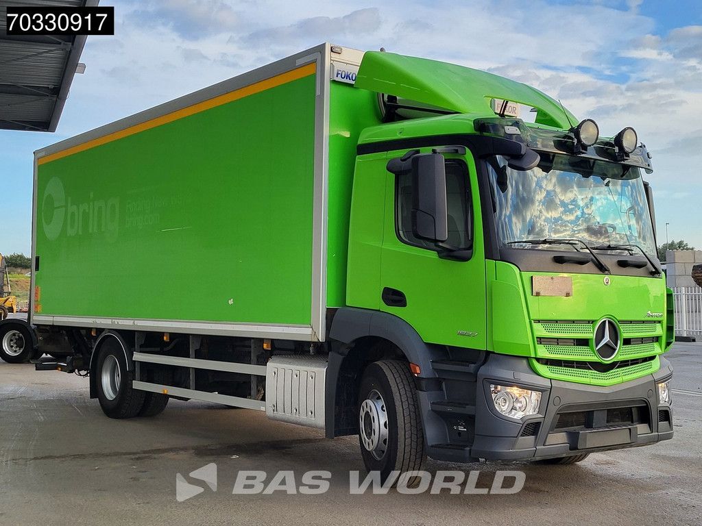 Mercedes Antos Antos 1827 4X2 Air suspension 2000kg Ladebordwand Box heating Automatic Euro 6