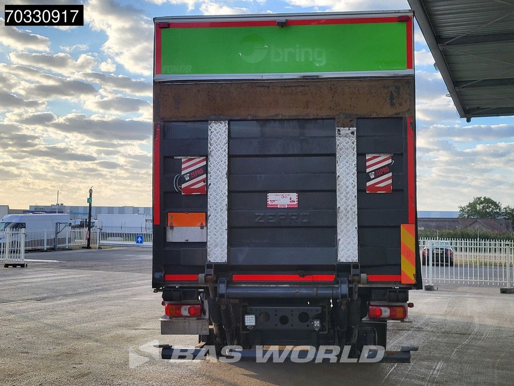 Mercedes Antos Antos 1827 4X2 Air suspension 2000kg Ladebordwand Box heating Automatic Euro 6