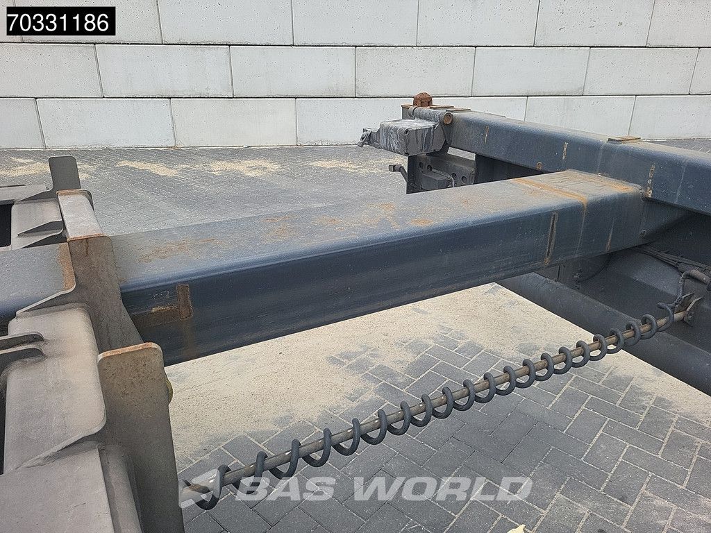 Renders F08 3 Achsen Multi 45ft APK 10/26 Lift Axle