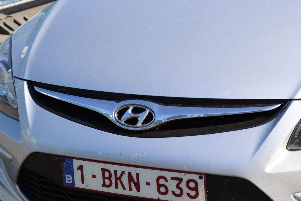 Passenger car Hyundai i30 Petrol 109hp 2011 (Margin)