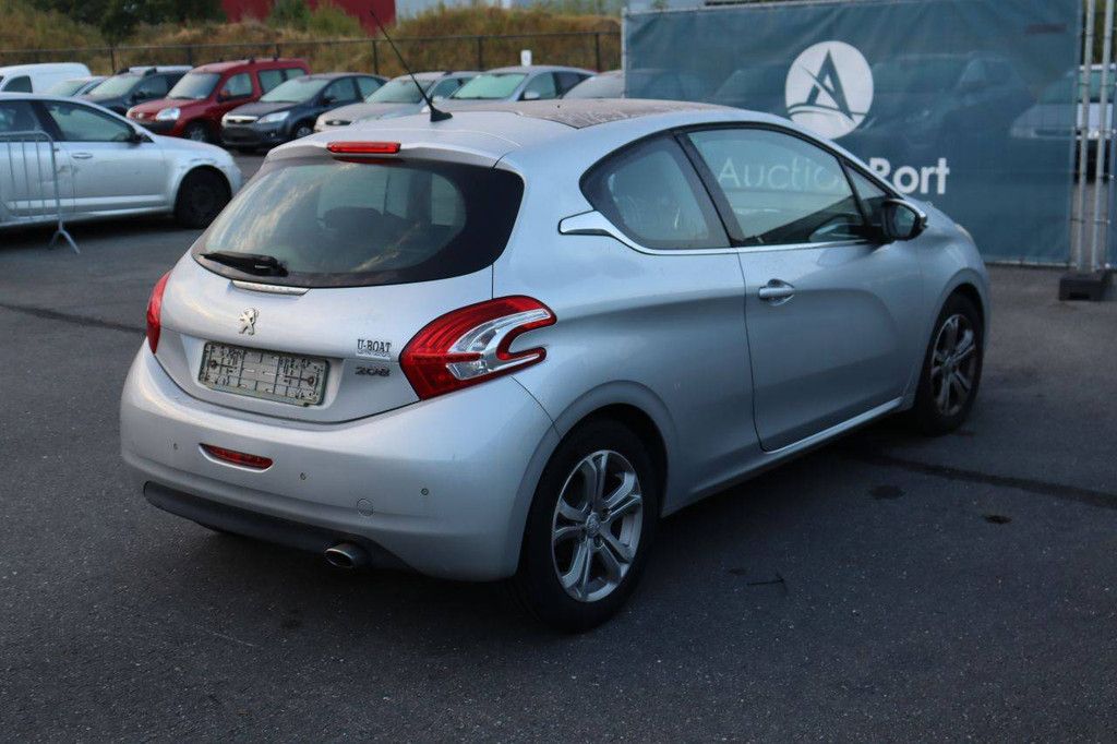 Passenger car Peugeot 208 Diesel 68hp 2013 (Margin)