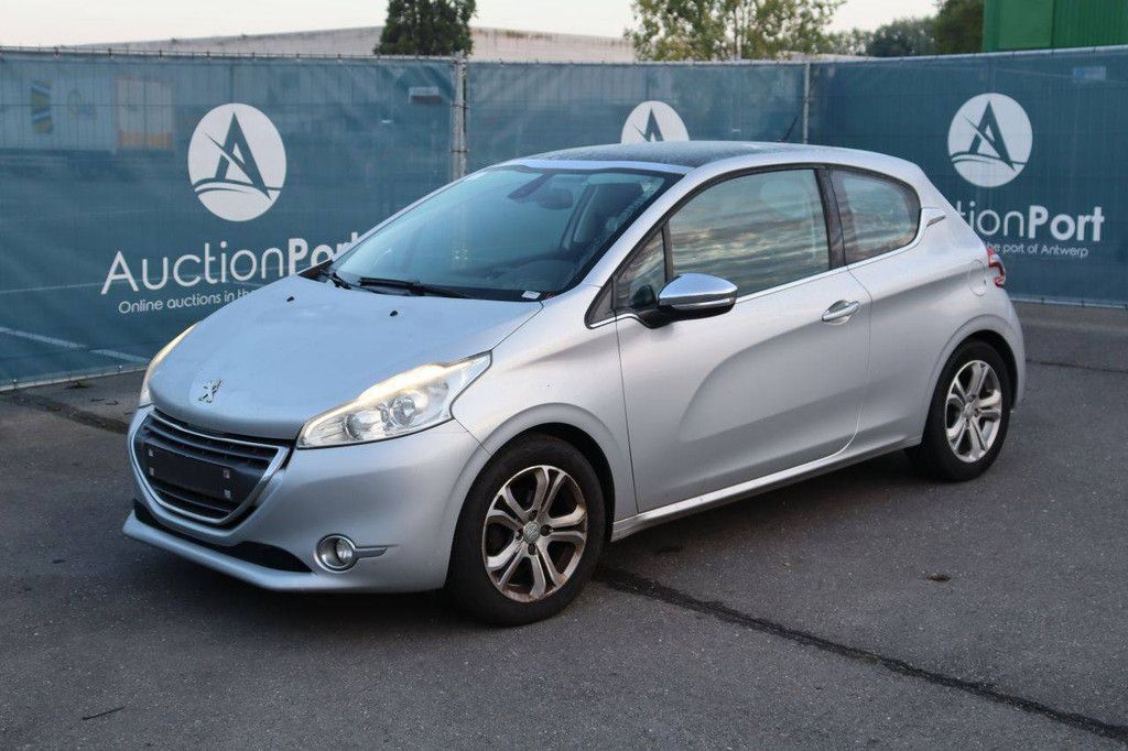 Passenger car Peugeot 208 Diesel 68hp 2013 (Margin)