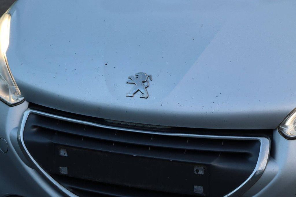 Passenger car Peugeot 208 Diesel 68hp 2013 (Margin)