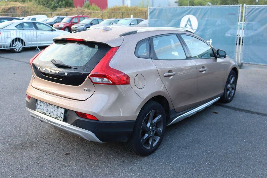 Passenger car Volvo V40 Diesel 120hp 2015 (Margin)