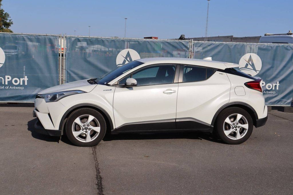 Passenger car Toyota C-HR Hybrid Petrol/Electric 98hp 2017 (Margin)