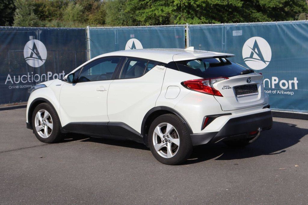 Passenger car Toyota C-HR Hybrid Petrol/Electric 98hp 2017 (Margin)