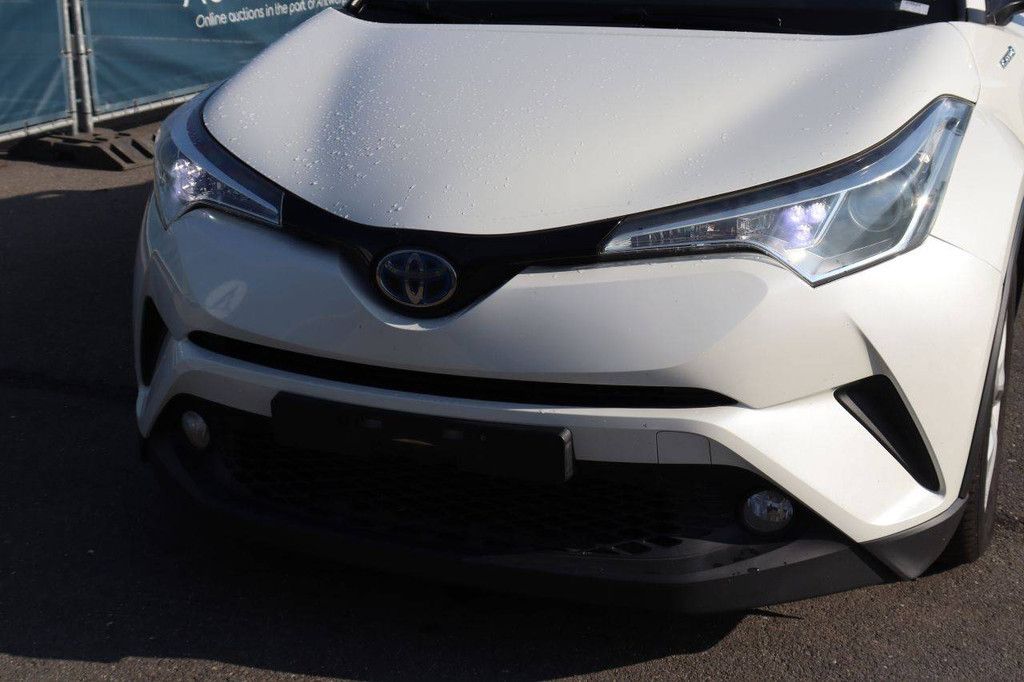 Passenger car Toyota C-HR Hybrid Petrol/Electric 98hp 2017 (Margin)