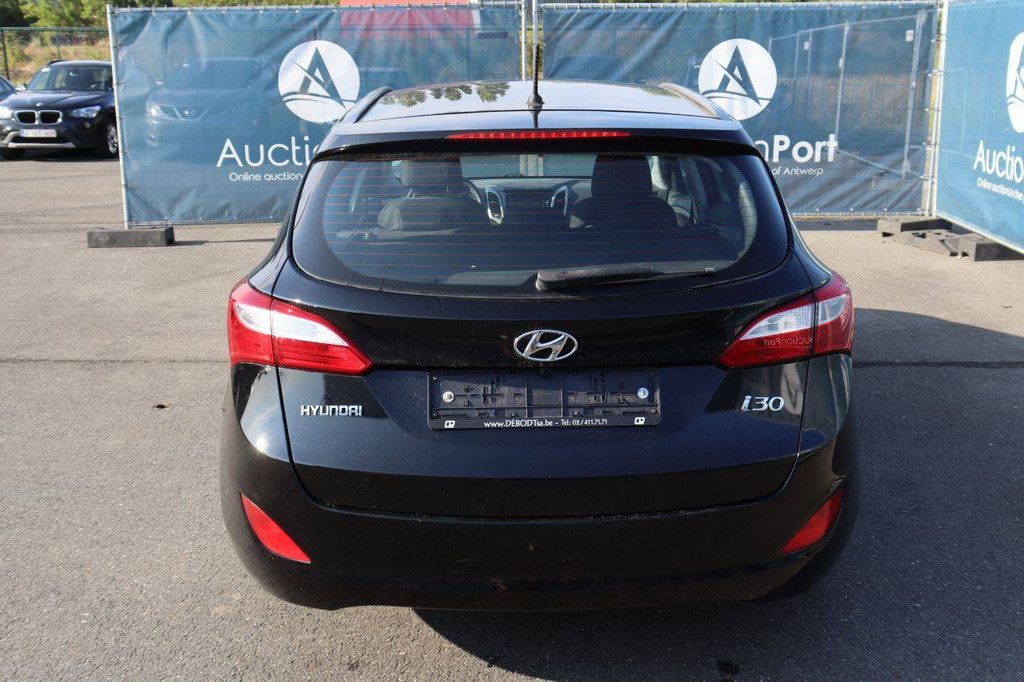 Personenauto Hyundai i30 Benzine 100pk 2014 (Marge)