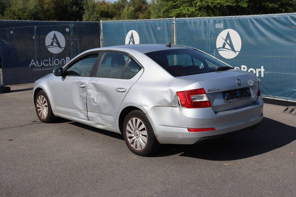 Passenger car Skoda Octavia Petrol 105hp 2015 (Margin)