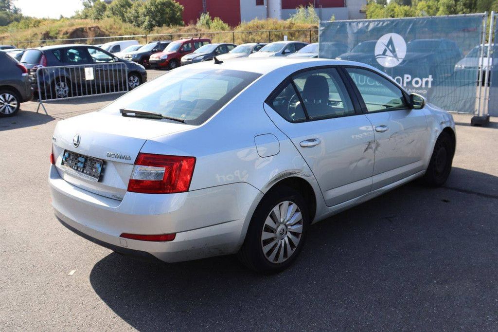Passenger car Skoda Octavia Petrol 105hp 2015 (Margin)