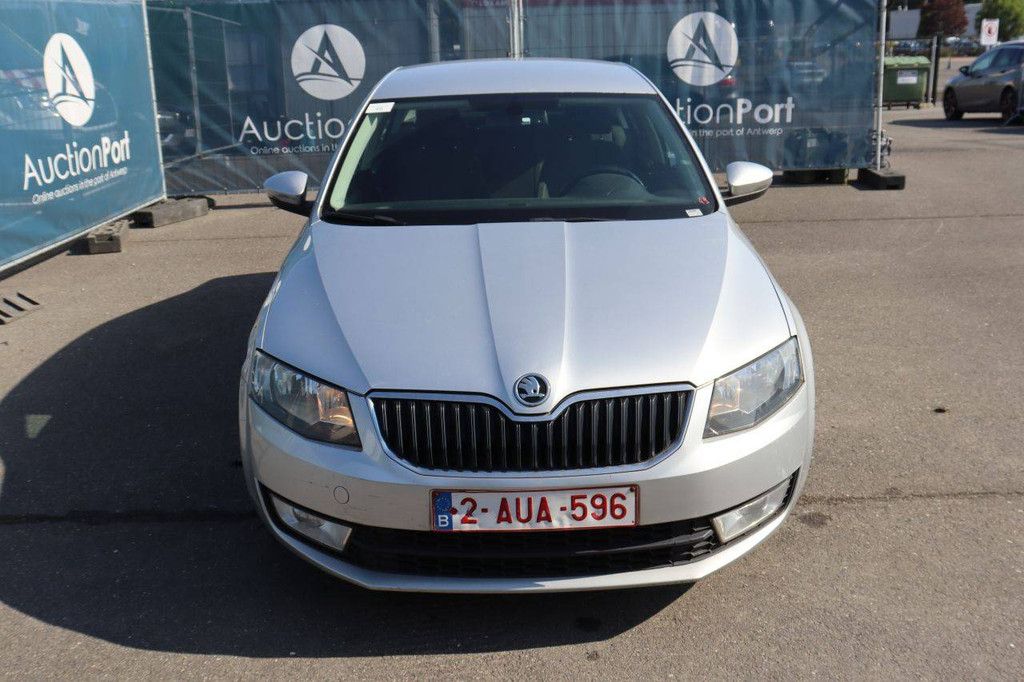 Passenger car Skoda Octavia Petrol 105hp 2015 (Margin)
