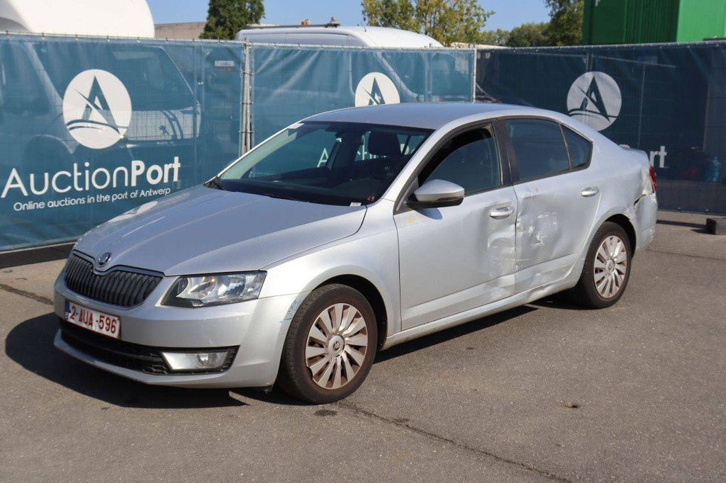 Passenger car Skoda Octavia Petrol 105hp 2015 (Margin)