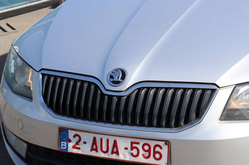Passenger car Skoda Octavia Petrol 105hp 2015 (Margin)