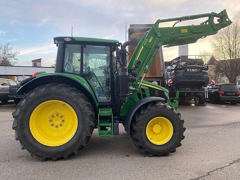 John Deere 6120 M