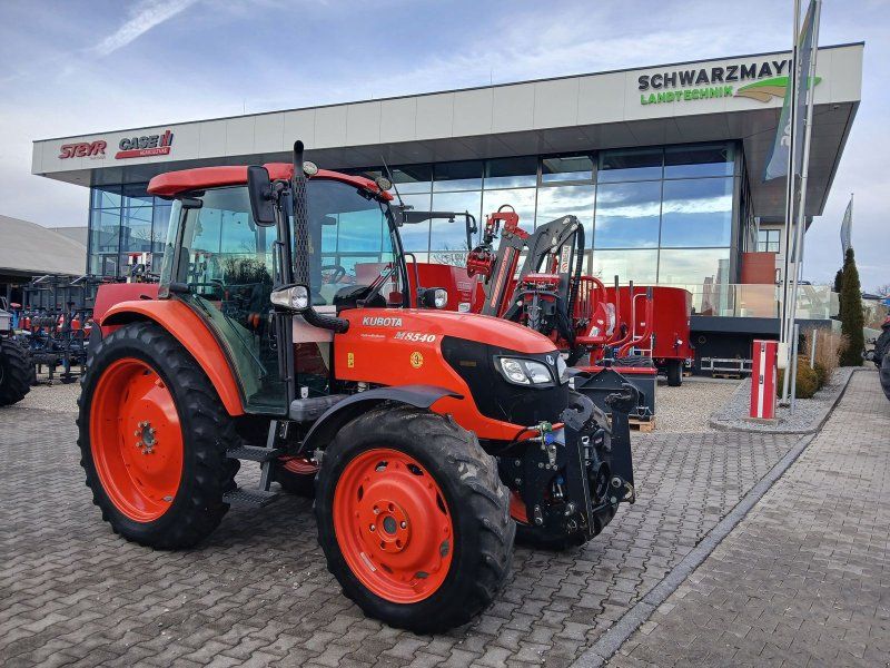 Kubota M8540