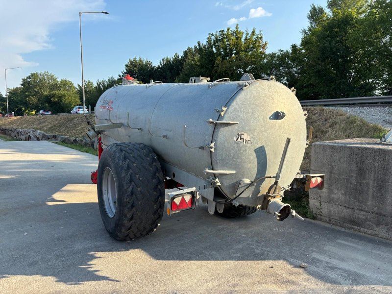 Vakutec Güllefass 7300