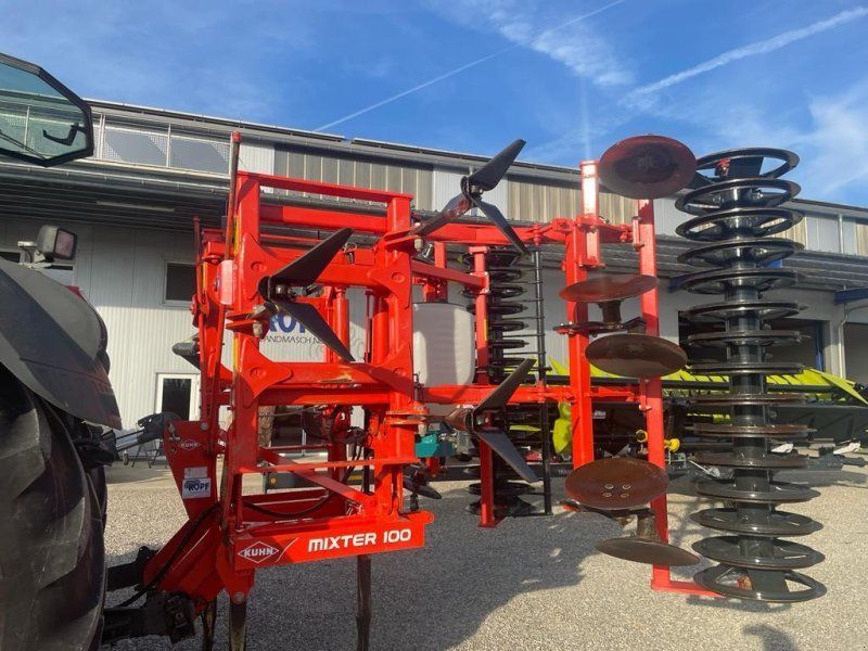 Kuhn Mixter 100 9T / 9 Zinken / 4,5m T-Ring Walze