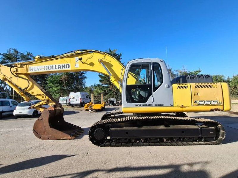 New Holland E265B