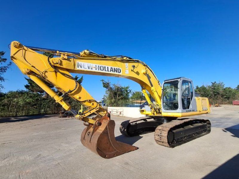 New Holland E265B